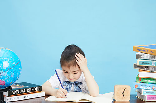 張家口新世紀職業學校每年都有補助是真的嗎？學校的幼師專業怎么樣？