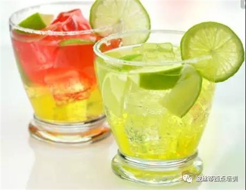 煙臺波絲蒂學校7月22日時尚冰品冷飲咖啡班開課啦！