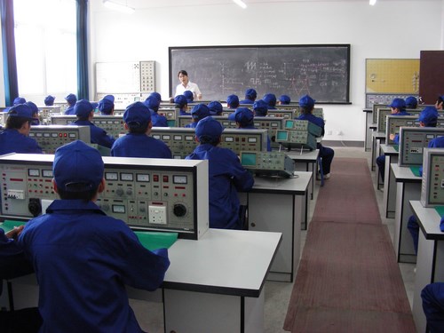 中國洛陽一拖技師學院有哪些優勢？