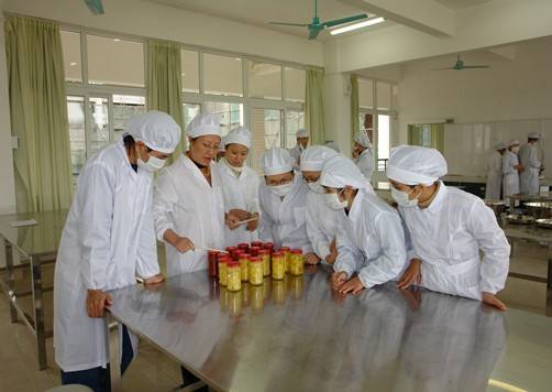 山東藍海職業學校食品加工技術專業教師水平如何？